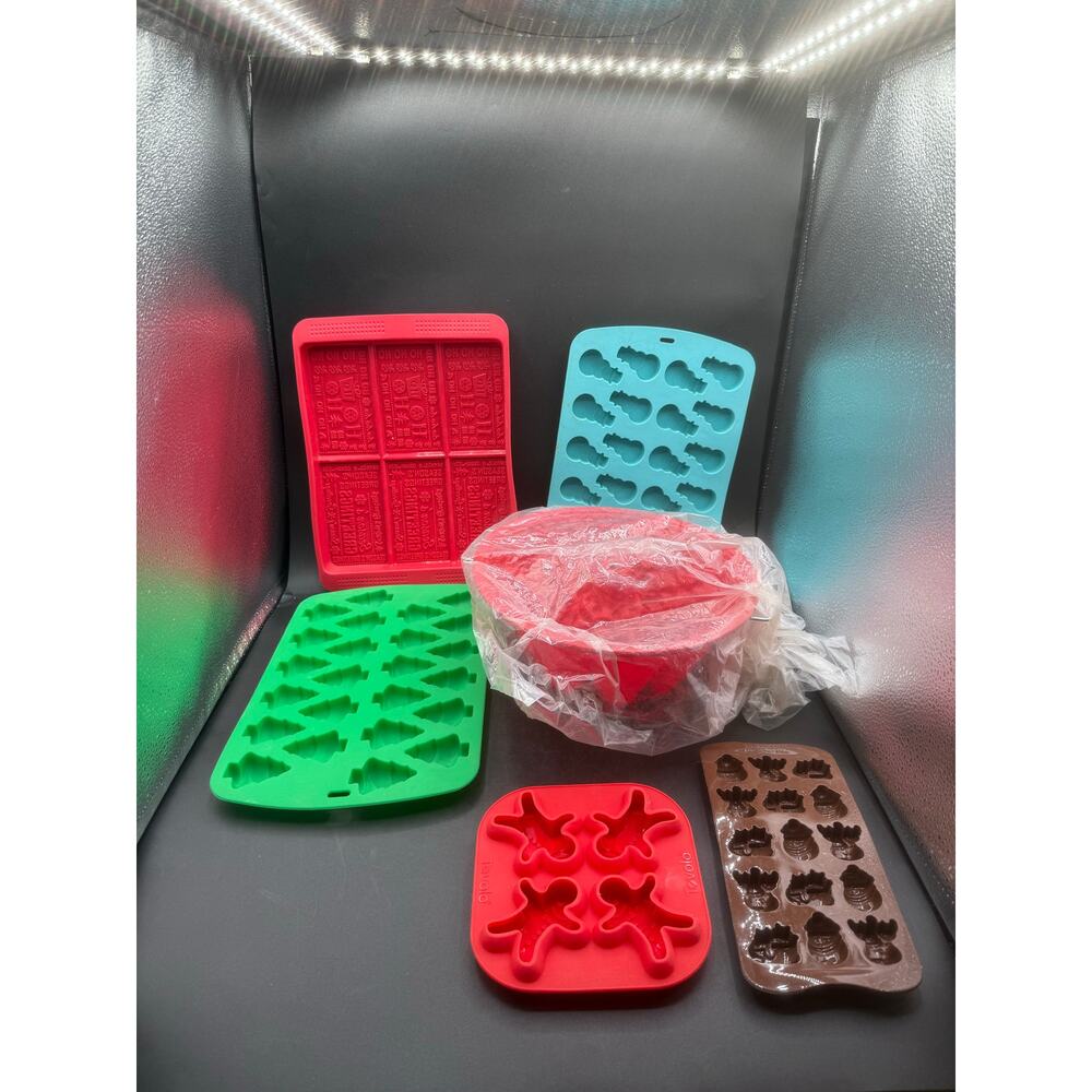 Lot of 6 Silicone Candy & Cooking Molds-Christmas Themed-Various Sizes